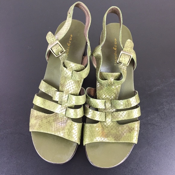 Easy Spirit Shoes - 5/$25 Easy Spirit Green Snakeskin Sandals Sz 8M